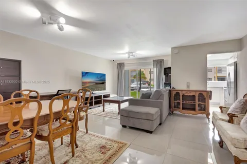 2401 NW 41st Ave # 108, Lauderhill FL 33313