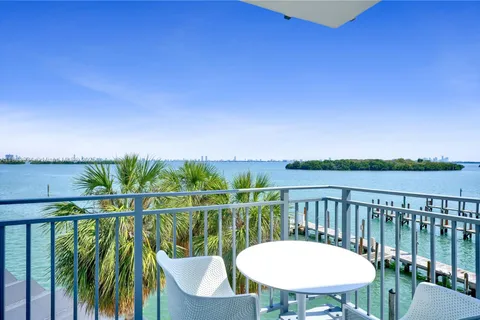770 NE 69th St # 4I, Miami FL 33138