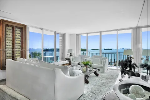 770 NE 69th St # 4I, Miami FL 33138