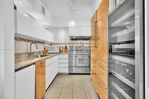 770 NE 69th St # 4I, Miami FL 33138