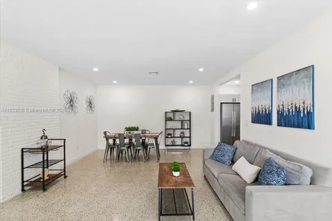 1300 NW 132nd Ter # F, Miami FL 33167