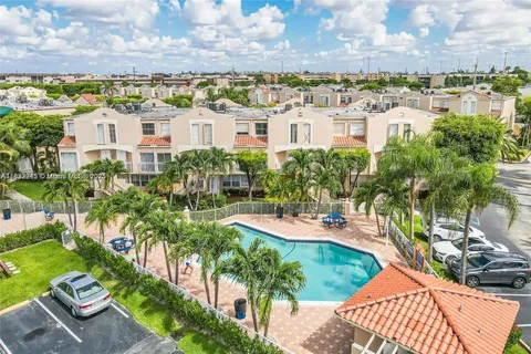 665 NW 85 PL # 212, Miami FL 33126
