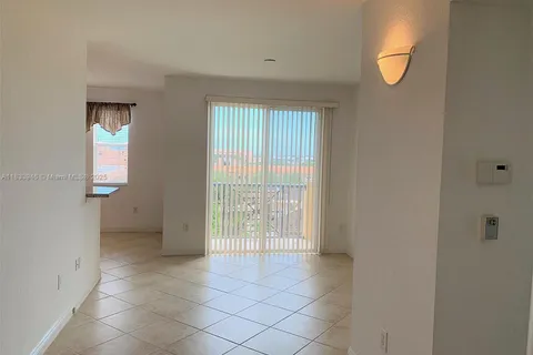 9021 SW 94 ST # 606, Miami FL 33176