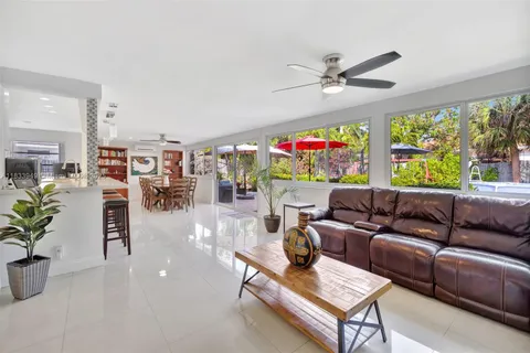 2261 NE 62nd St, Fort Lauderdale FL 33308