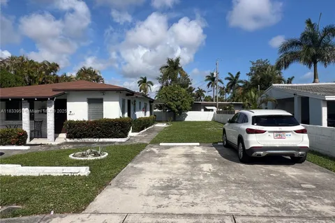 809 NE 2nd St # 2, Hallandale Beach FL 33009