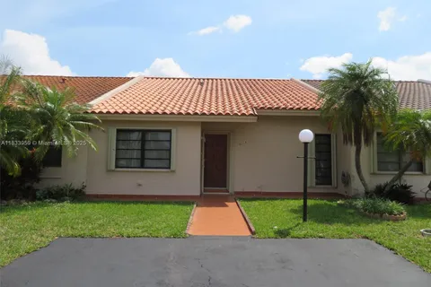 6203 SW 147th Place Cir, Miami FL 33193