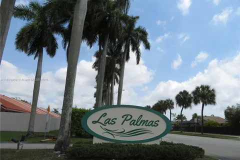 6203 SW 147th Place Cir, Miami FL 33193