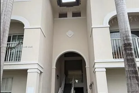 11603 NW 89th St # 214, Doral FL 33178