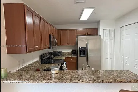 11603 NW 89th St # 214, Doral FL 33178