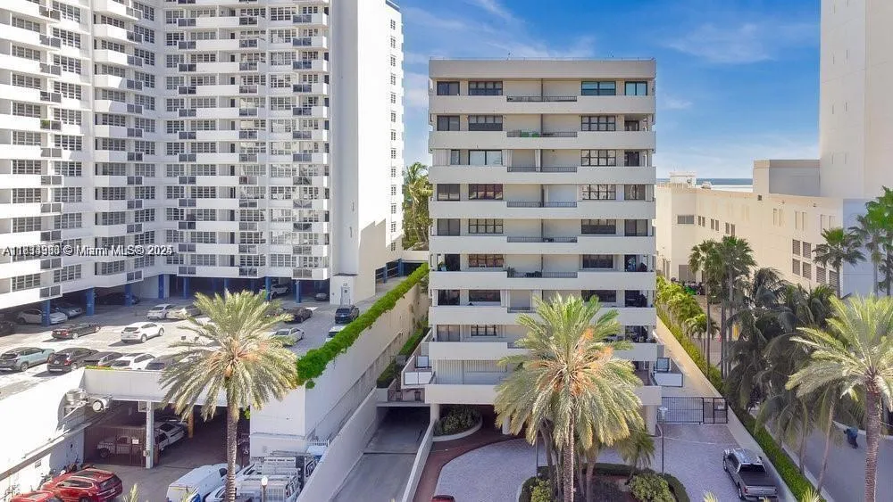 1621 Collins Ave # 707, Miami Beach FL 33139