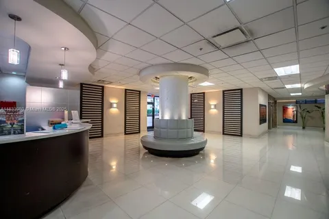 1621 Collins Ave # 707, Miami Beach FL 33139