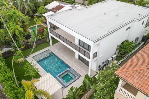 436 NE 10th Ave, Fort Lauderdale FL 33301