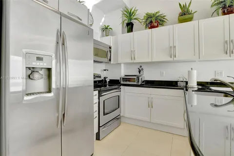 7290 SW 90th St # 703, Miami FL 33156