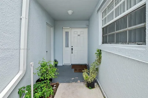 2657 SE 19th Ct, Homestead FL 33035