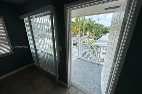 3031 NE 21st Ter # 3, Fort Lauderdale FL 33306