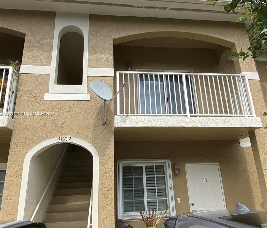 4802 Washington St # 14, Hollywood FL 33021
