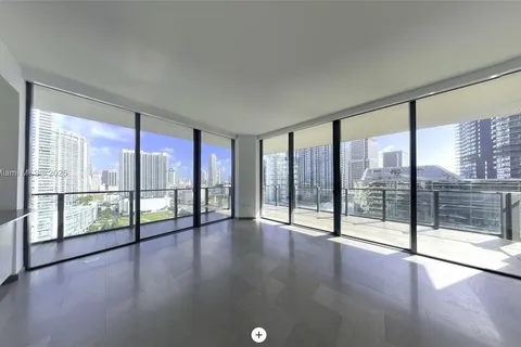 88 SW 7th St # 1711, Miami FL 33130