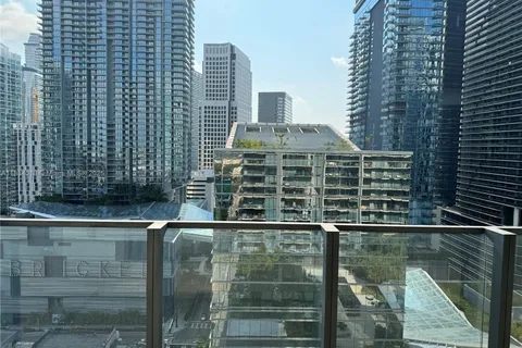 88 SW 7th St # 1711, Miami FL 33130