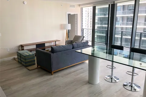 45 SW 9th St # 2308, Miami FL 33130