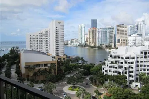 520 Brickell Key Dr # A1519, Miami FL 33131