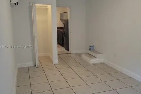 5261 SW 4th St # 5261, Miami FL 33134