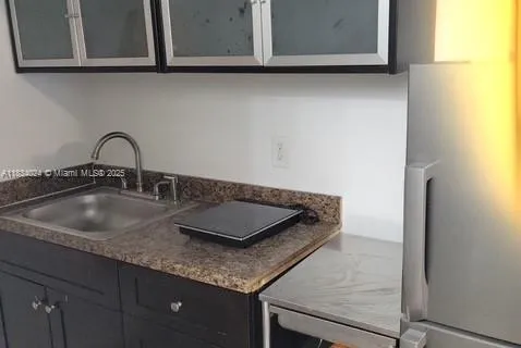 5261 SW 4th St # 5261, Miami FL 33134