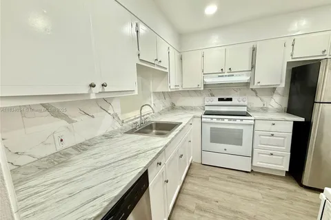 11925 NE 2nd Ave # B207, North Miami FL 33161
