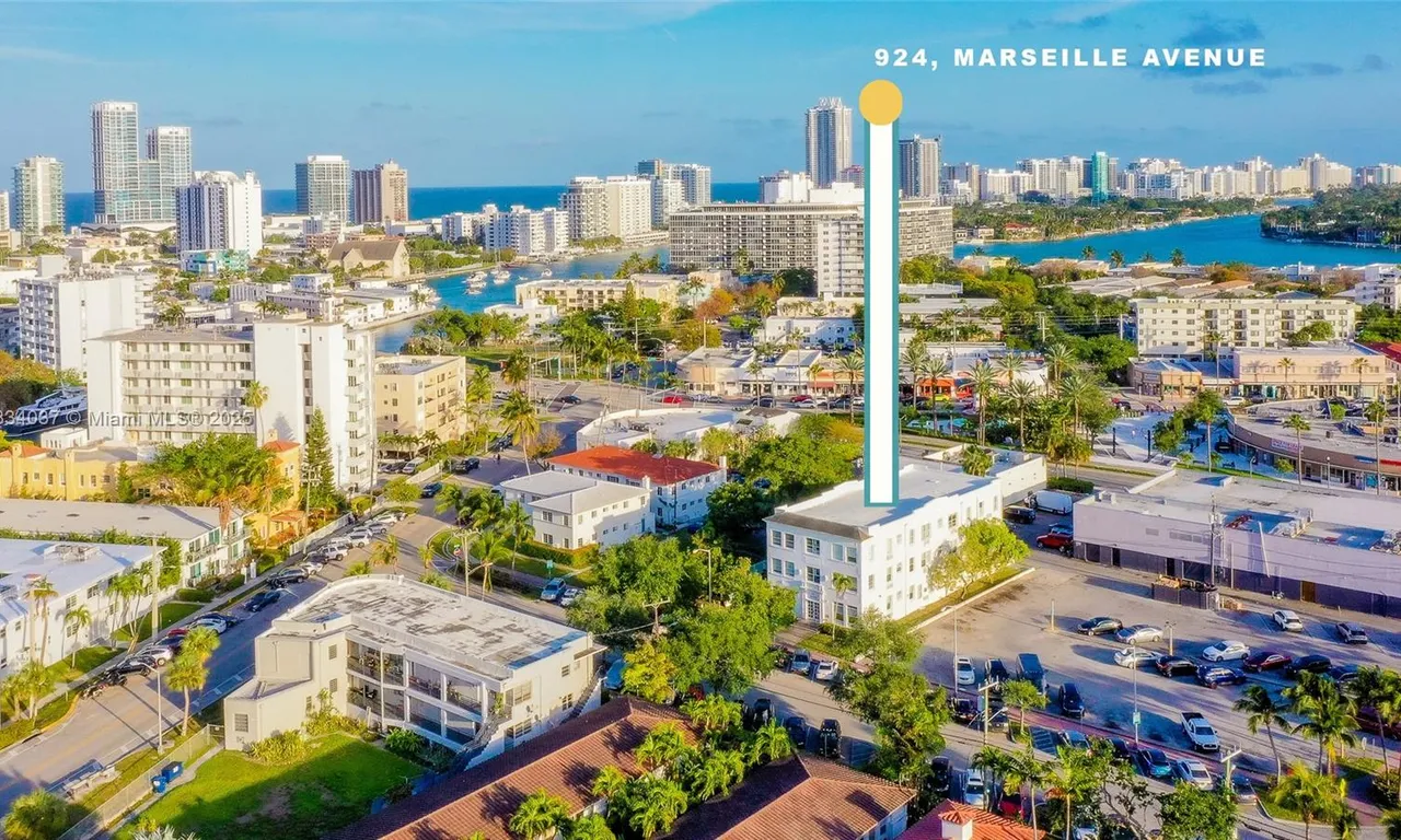 924 Marseille Dr # 21, Miami Beach FL 33141