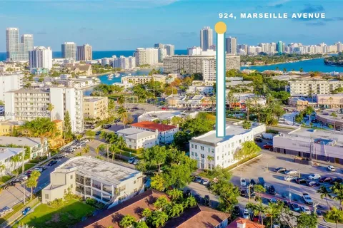 924 Marseille Dr # 21, Miami Beach FL 33141