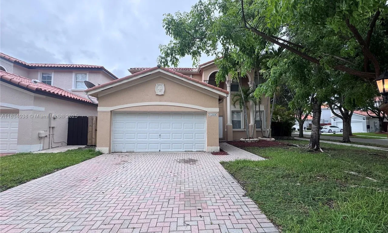 15884 SW 61st St, Miami FL 33193