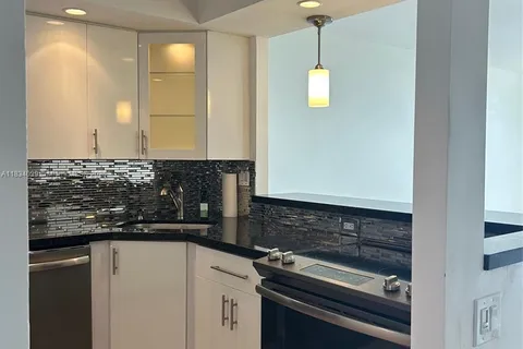 2001 Atlantic Shores Blvd # 516, Hallandale Beach FL 33009