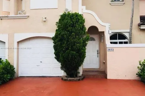 3832 SW 153rd Ct, Miami FL 33185
