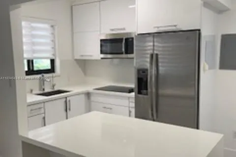 2930 Day Ave # N104, Miami FL 33133