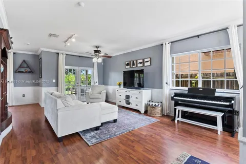 2617 NE 41st Cir, Homestead FL 33033