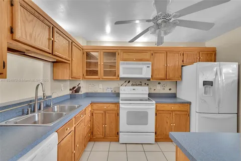 1100 NW 87th Ave # 306, Coral Springs FL 33071