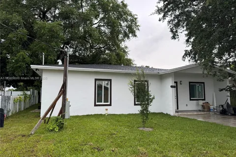 4801 NW 31st Ct, Miami FL 33142