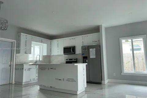 4801 NW 31st Ct, Miami FL 33142
