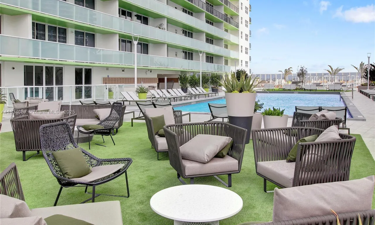1756 N Bayshore Dr # 10O, Miami FL 33132