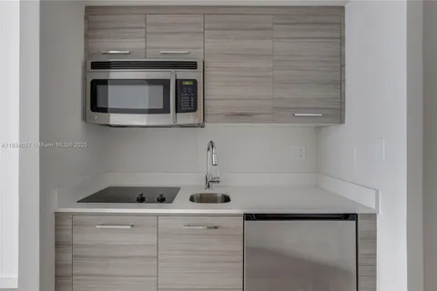 1756 N Bayshore Dr # 10O, Miami FL 33132