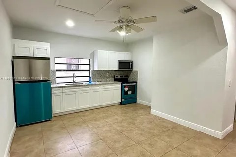 1770 NW 19th Ter # R, Miami FL 33125