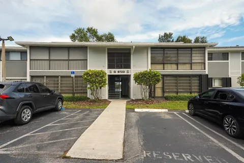 9723 Hammocks Blvd # 102, Miami FL 33196