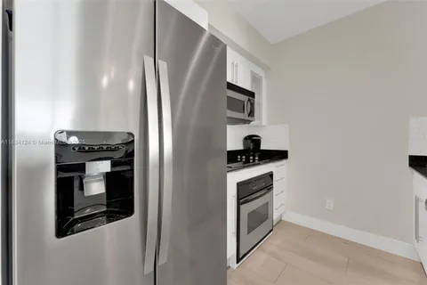 325 S Biscayne Blvd # 2816, Miami FL 33131