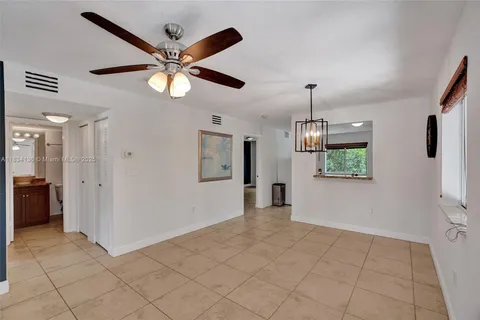 6235 SW 47th Mnr # 204, Davie FL 33314