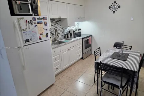 3970 NW 31st Ter # 2, Lauderdale Lakes FL 33309