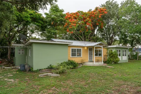 7997 SW 98th Ter, Miami FL 33156