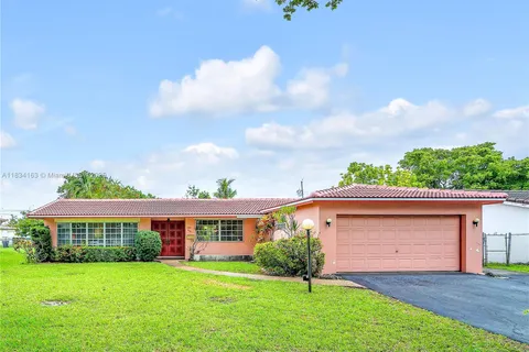 4701 Van Buren St, Hollywood FL 33021