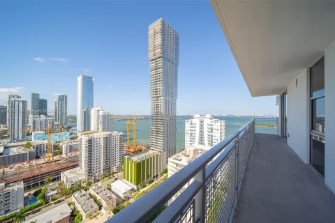 2150 N Bayshore Dr # 2303, Miami FL 33137