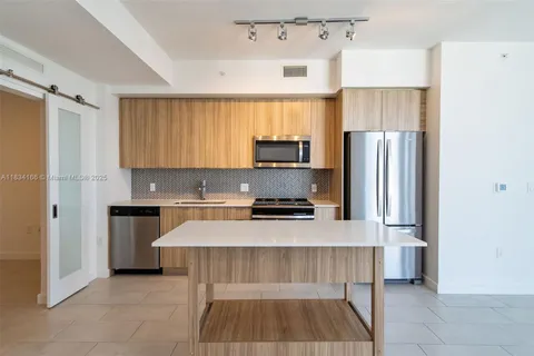 2150 N Bayshore Dr # 2303, Miami FL 33137