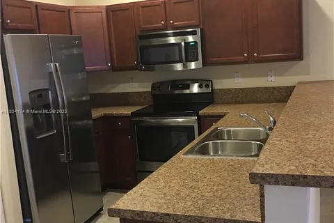 3220 SE 5th Ct, Homestead FL 33033