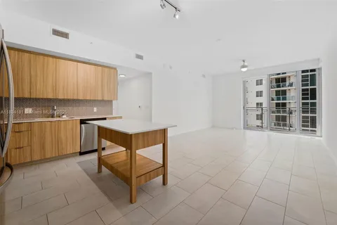 2150 N Bayshore Dr # 0709, Miami FL 33137